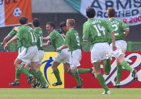 (9)Ireland, Cameroon draw 1-1 in group E opener